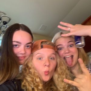 Meet your Posher, Madeline